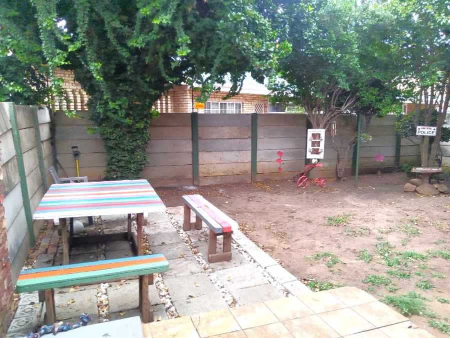 2 Bedroom Property for Sale in Kannoniers Park North West